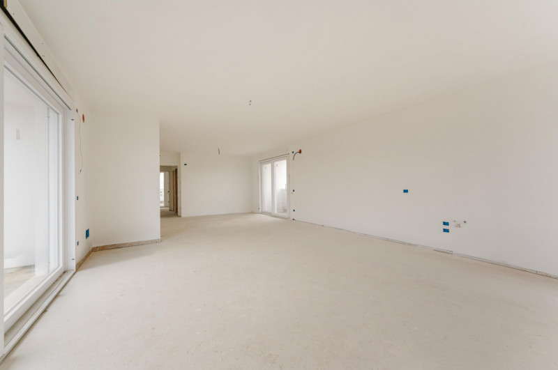 All’interno di un elegante contesto di sole 9 unità abitative, proponiamo in vendita prestigioso ...