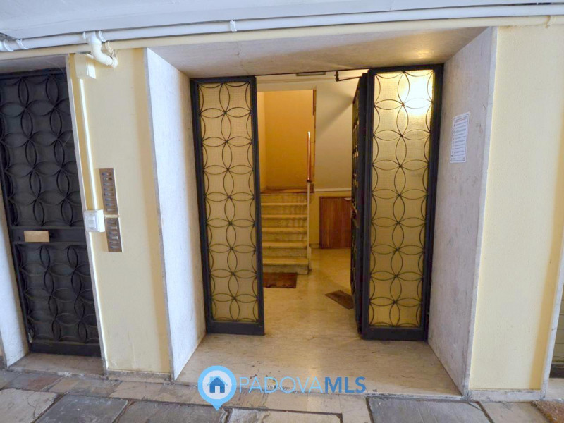 Immobile in esclusiva al Gruppo Padova MLS

Portello (via Belzoni): Scopri questo delizioso appar...