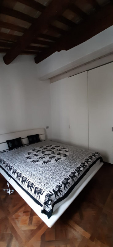 Se stai cercando una casa che unisca eleganza e comfort nel cuore di Padova, non perdere questa s...