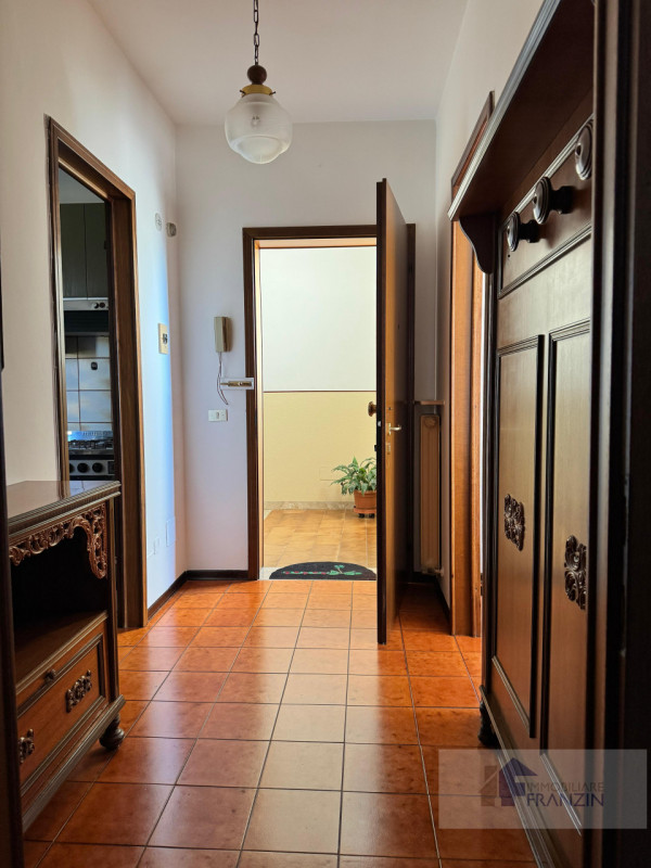 A Monastier di Treviso in Via Enrico Fermi 15 vendiamo appartamento al primo piano su palazzina d...