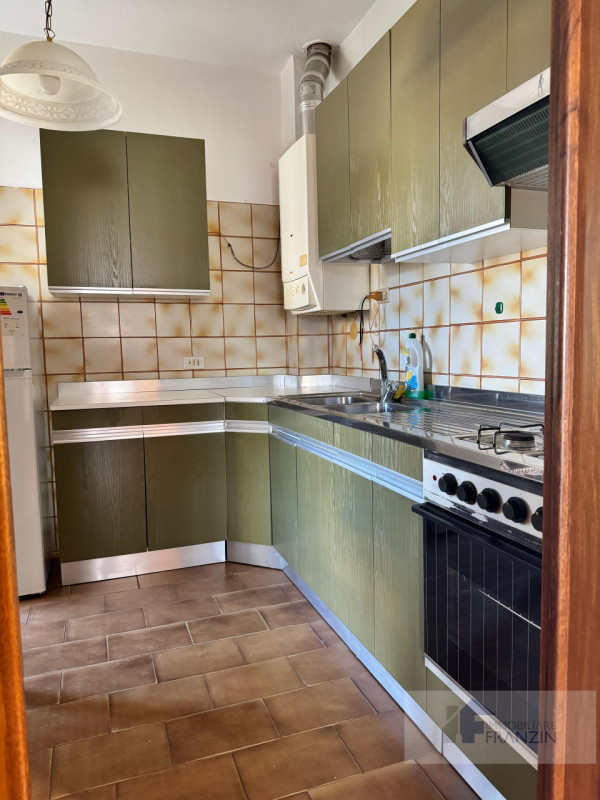 A Monastier di Treviso in Via Enrico Fermi 15 vendiamo appartamento al primo piano su palazzina d...