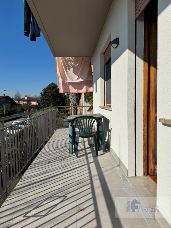 A Monastier di Treviso in Via Enrico Fermi 15 vendiamo appartamento al primo piano su palazzina d...