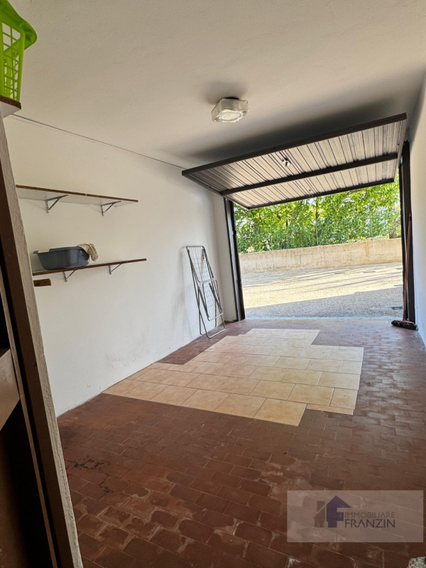 A Monastier di Treviso in Via Enrico Fermi 15 vendiamo appartamento al primo piano su palazzina d...