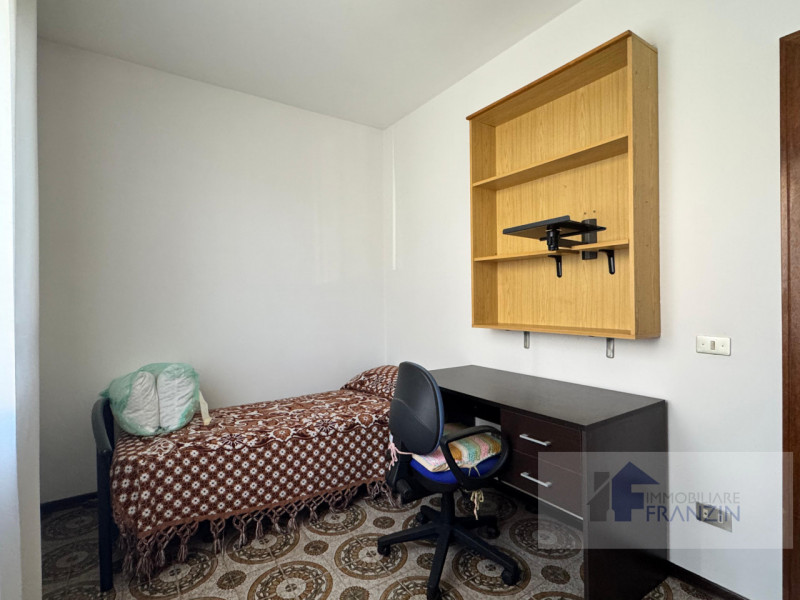 A Monastier di Treviso in Via Enrico Fermi 15 vendiamo appartamento al primo piano su palazzina d...