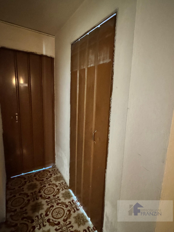 A Monastier di Treviso in Via Enrico Fermi 15 vendiamo appartamento al primo piano su palazzina d...