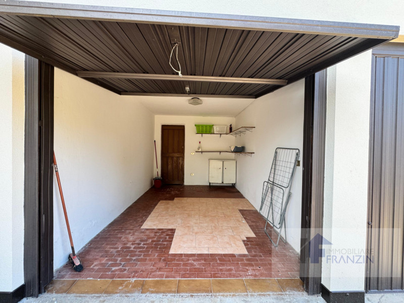 A Monastier di Treviso in Via Enrico Fermi 15 vendiamo appartamento al primo piano su palazzina d...