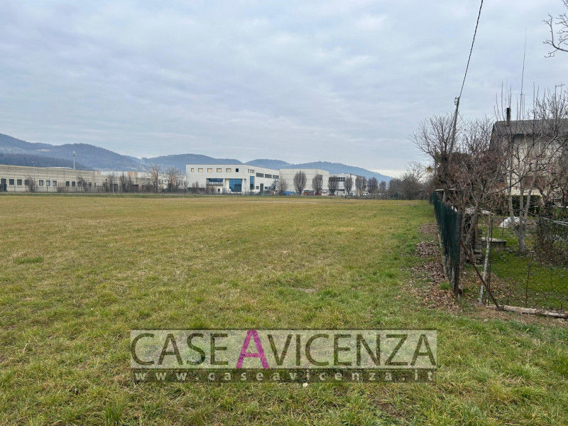 CASTEGNERO - lotto di terreno di 11560 mq da lottizzare con indice 1/1 , ottimo per la realizzazi...