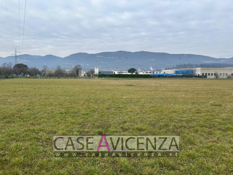 CASTEGNERO - lotto di terreno di 11560 mq da lottizzare con indice 1/1 , ottimo per la realizzazi...