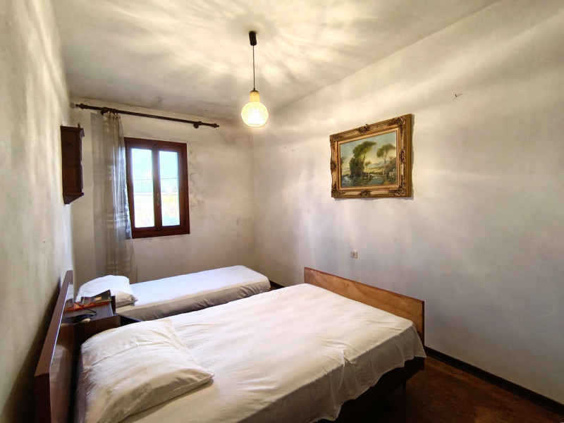 RIf. BOV175
In tranquilla zona di campagna nel comune di Bovolenta, lungo l’argine destro e immer...