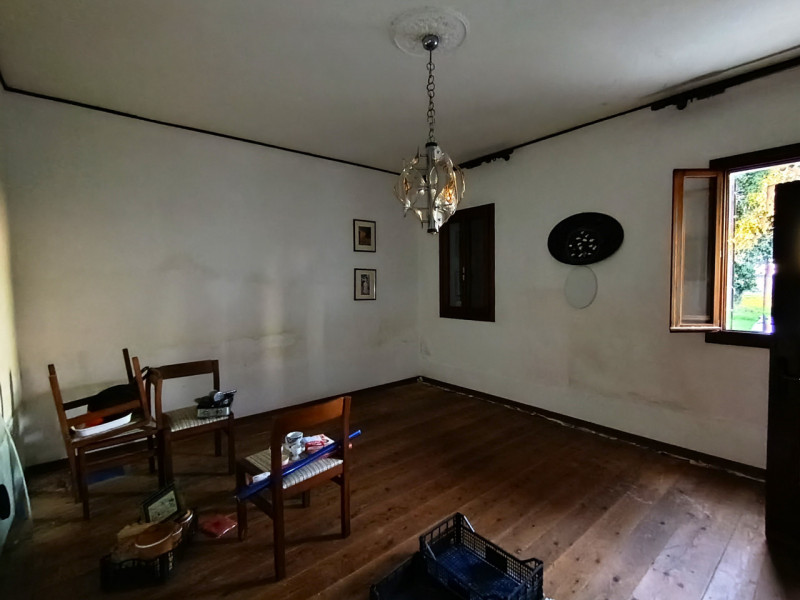 RIf. BOV175
In tranquilla zona di campagna nel comune di Bovolenta, lungo l’argine destro e immer...