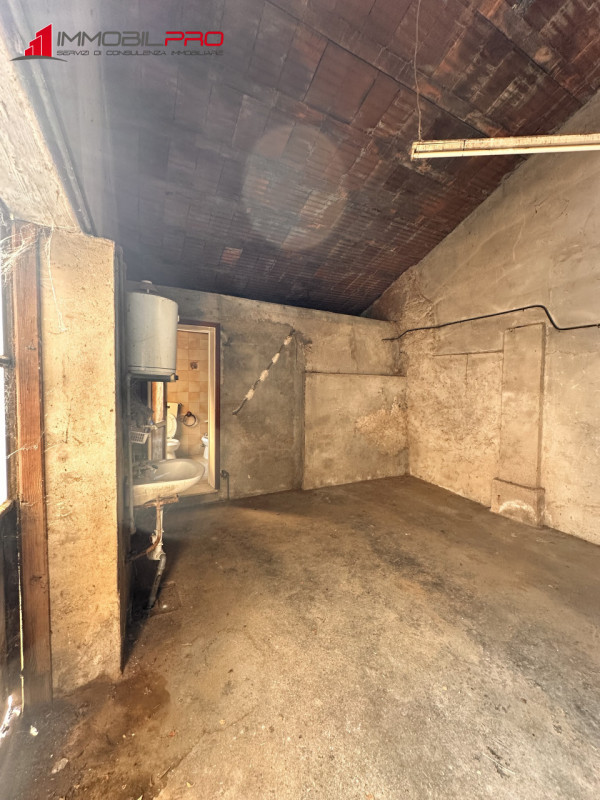 Nel cuore di Carrè, in posizione centrale e comoda a tutti i servizi.

Proponiamo casa indipenden...