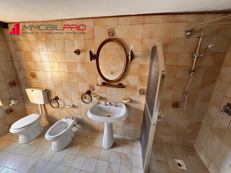 Nel cuore di Carrè, in posizione centrale e comoda a tutti i servizi.

Proponiamo casa indipenden...