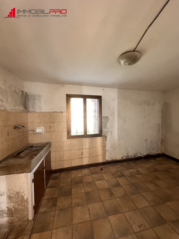 Nel cuore di Carrè, in posizione centrale e comoda a tutti i servizi.

Proponiamo casa indipenden...