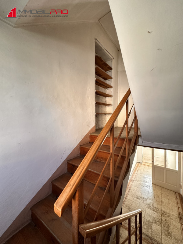 Nel cuore di Carrè, in posizione centrale e comoda a tutti i servizi.

Proponiamo casa indipenden...