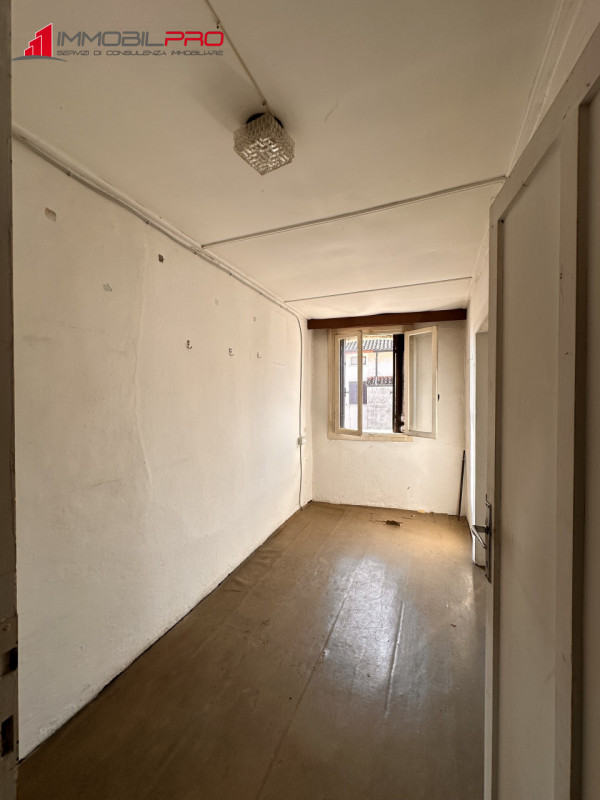 Nel cuore di Carrè, in posizione centrale e comoda a tutti i servizi.

Proponiamo casa indipenden...