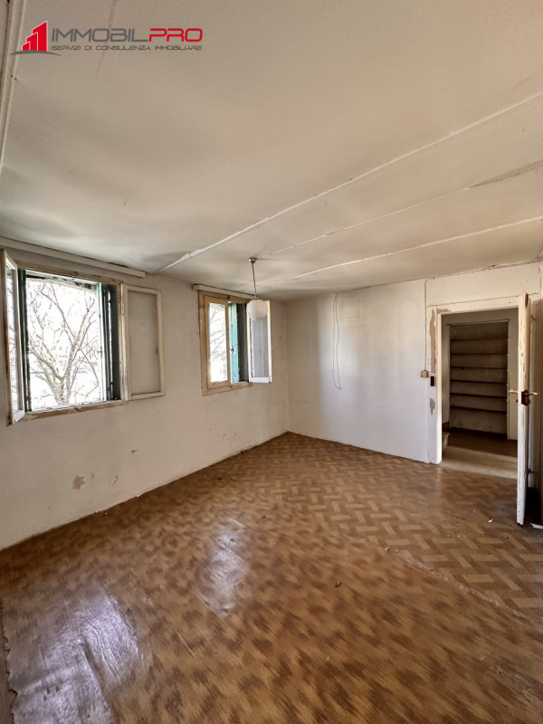 Nel cuore di Carrè, in posizione centrale e comoda a tutti i servizi.

Proponiamo casa indipenden...