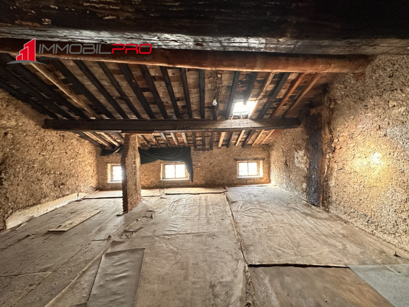 Nel cuore di Carrè, in posizione centrale e comoda a tutti i servizi.

Proponiamo casa indipenden...