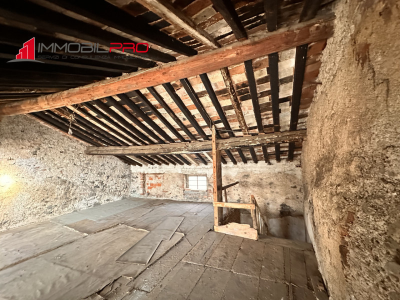 Nel cuore di Carrè, in posizione centrale e comoda a tutti i servizi.

Proponiamo casa indipenden...