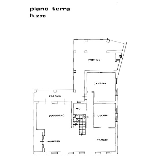 A Ponso, in un piacevole contesto, proponiamo in vendita una meravigliosa villa singola circondat...
