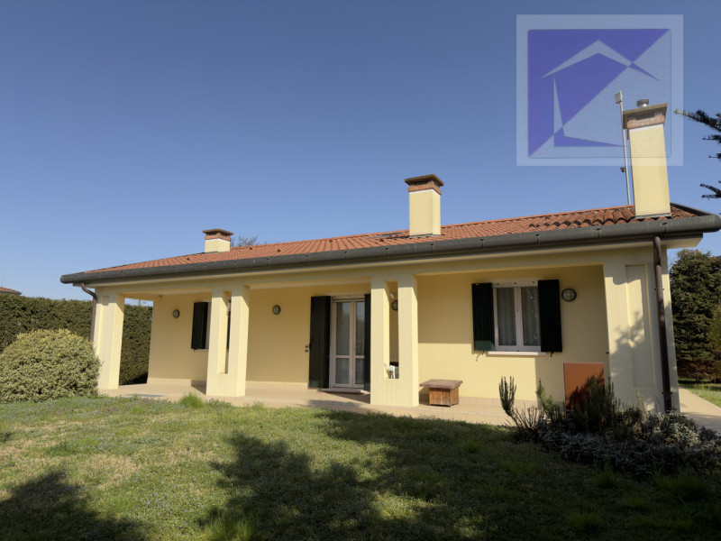 NOSTRA ESCLUSIVA - Campodarsego, frazione – In posizione tranquilla e riservata, proponiamo in ve...