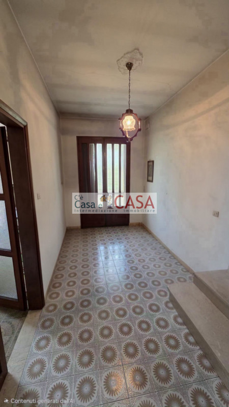 S. Domenico: Quartiere tranquillo, disponibile a sei mesi dal preliminare, comoda a tutti i servi...