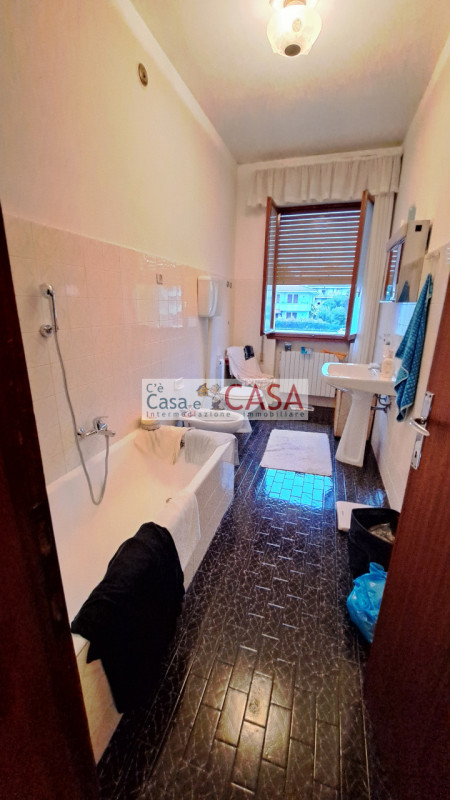 S. Domenico: Quartiere tranquillo, disponibile a sei mesi dal preliminare, comoda a tutti i servi...