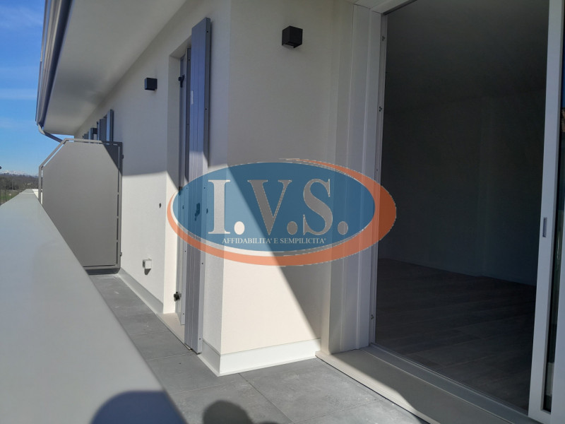 MONTEGALDA (VI): In tranquilla zona residenziale vendesi appartamento BICAMERE al primo piano in ...