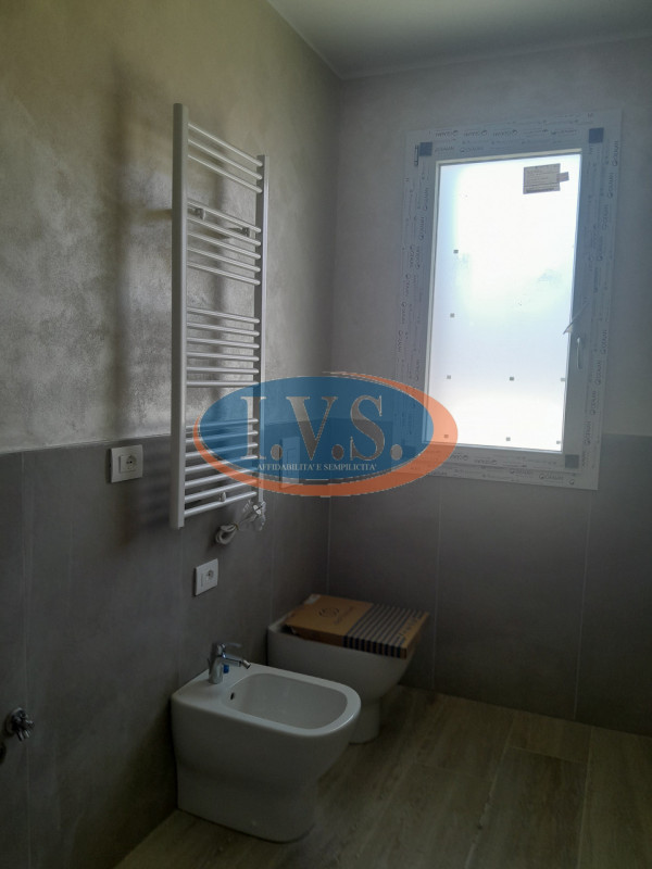 MONTEGALDA (VI): In tranquilla zona residenziale vendesi appartamento BICAMERE al primo piano in ...