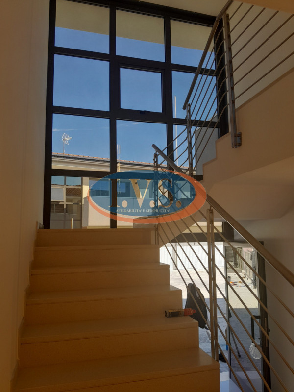 MONTEGALDA (VI): In tranquilla zona residenziale vendesi appartamento BICAMERE al primo piano in ...