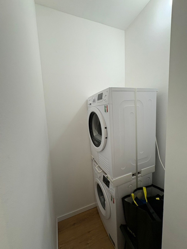 Proponiamo in vendita un elegante duplex di circa 135 mq situato nella rinomata zona residenziale...