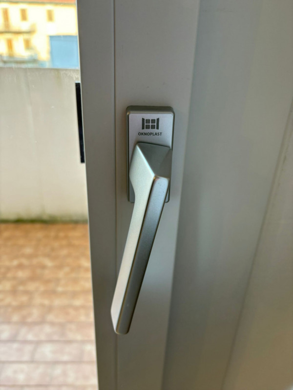 Proponiamo in vendita un elegante duplex di circa 135 mq situato nella rinomata zona residenziale...