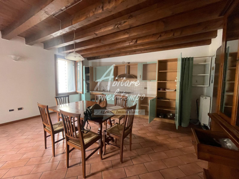 CITTADELLA (PD) - BORGO PADOVA

In esclusiva proponiamo in vendita un mini appartamento al piano ...