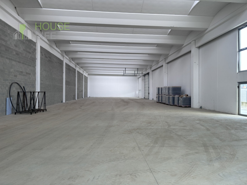 THIENE - Z.I: CAPANNONE INDUSTRIALE NUOVO di mq 1.200 circa H 8,50, con impianto elettrico, servi...