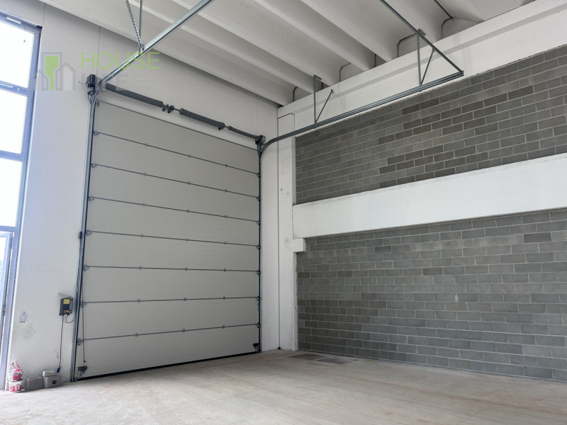 THIENE - Z.I: CAPANNONE INDUSTRIALE NUOVO di mq 1.200 circa H 8,50, con impianto elettrico, servi...