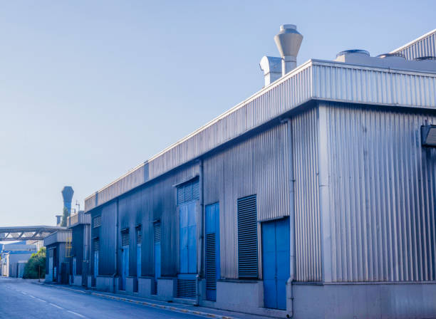 THIENE - Z.I: CAPANNONE INDUSTRIALE NUOVO di mq 1.200 circa H 8,50, con impianto elettrico, servi...