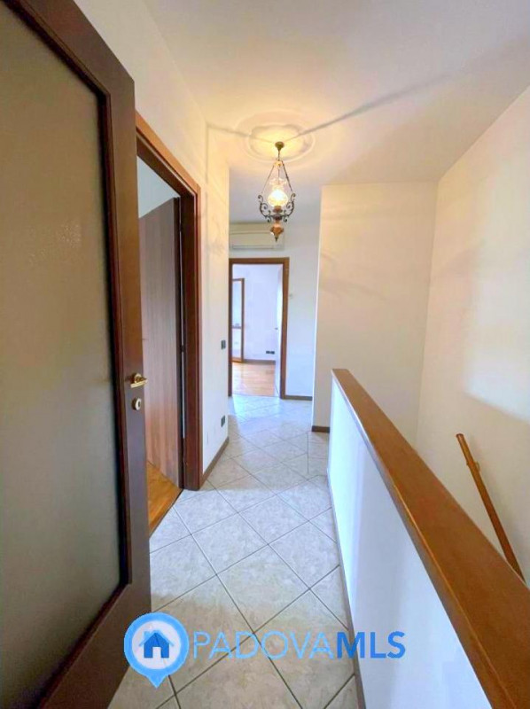 Immobile in esclusiva al Gruppo Padova MLS

MONTEGROTTO T. : proponiamo appartamento al primo pia...