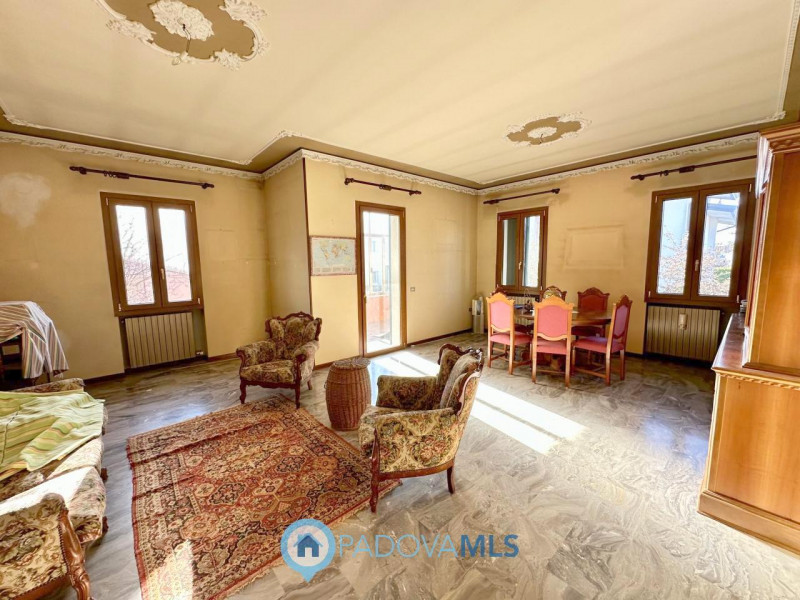 Immobile in esclusiva al Gruppo Padova MLS

Proponiamo in vendita villa indipendente edificata ne...