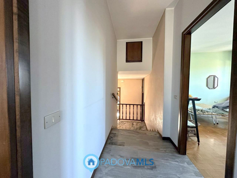 Immobile in esclusiva al Gruppo Padova MLS

Proponiamo in vendita villa indipendente edificata ne...