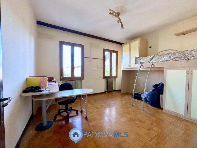 Immobile in esclusiva al Gruppo Padova MLS

Proponiamo in vendita villa indipendente edificata ne...