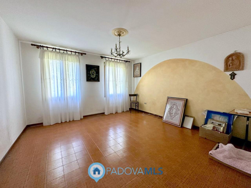 Immobile in esclusiva al Gruppo Padova MLS

Proponiamo in vendita villa indipendente edificata ne...