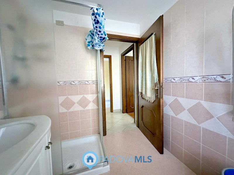 Immobile in esclusiva al Gruppo Padova MLS

Proponiamo in vendita villa indipendente edificata ne...