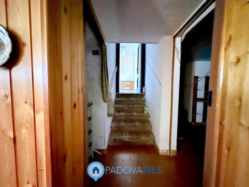 Immobile in esclusiva al Gruppo Padova MLS

Proponiamo in vendita villa indipendente edificata ne...