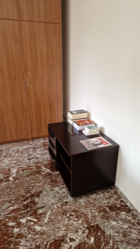 (Per INFO Cristina 3389226442) A Padova, in zona Scrovegni, si affitta una stanza ufficio ampia, ...