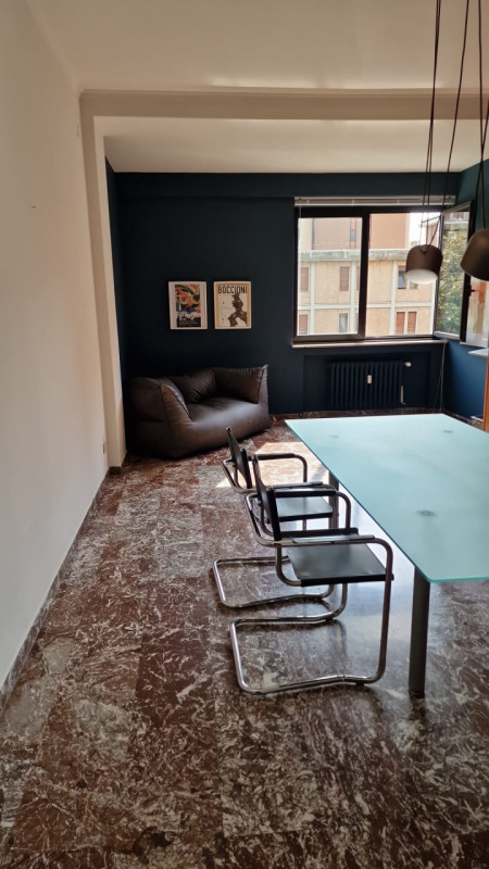 (Per info Cristina: 3389226442) Padova zona Scrovegni, si affitta una stanza ufficio ampio, compl...