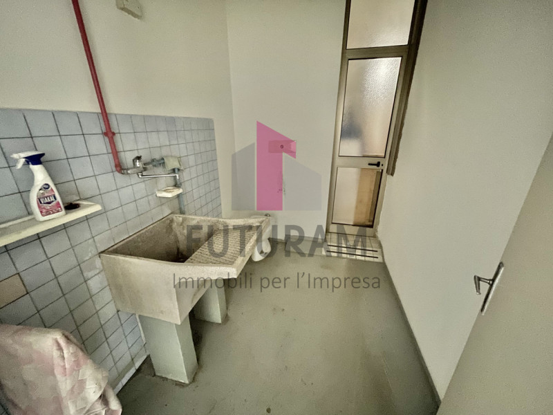 ARCUGNANO- 18FIL - PER INFO 0444/310220

Se stai cercando un magazzino spazioso e funzionale, non...