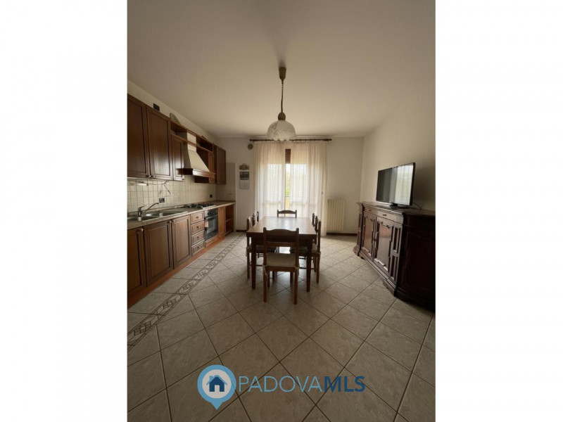 Montegrotto T. - Pd: appartamento due camere, taverna e garage

Immobile in esclusiva al Gruppo P...