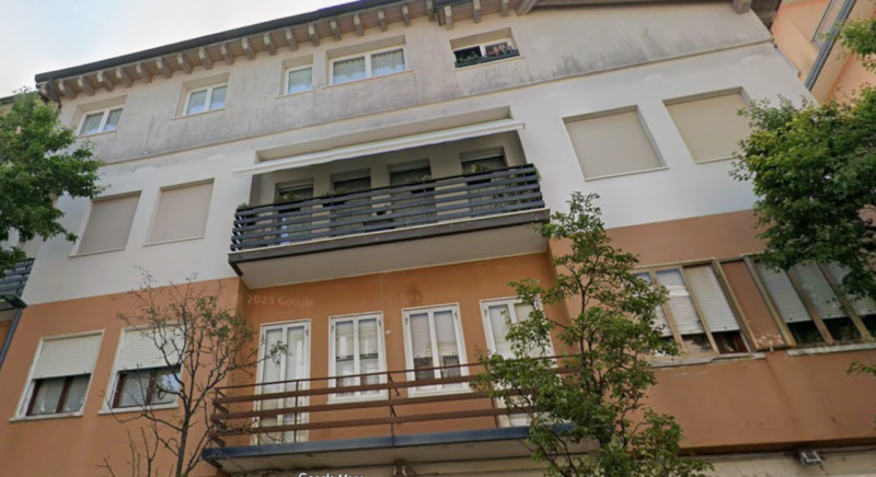 Nel cuore di Sottomarina, a soli 100 metri dalla splendida spiaggia, vi proponiamo un luminoso ap...