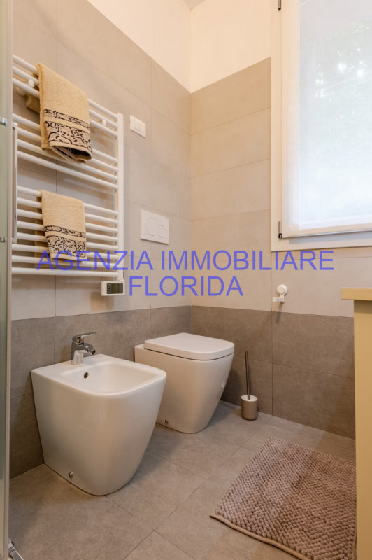 Situato nel cuore di Camposampiero, questo affascinante monolocale è l'ideale per chi cerca un ri...