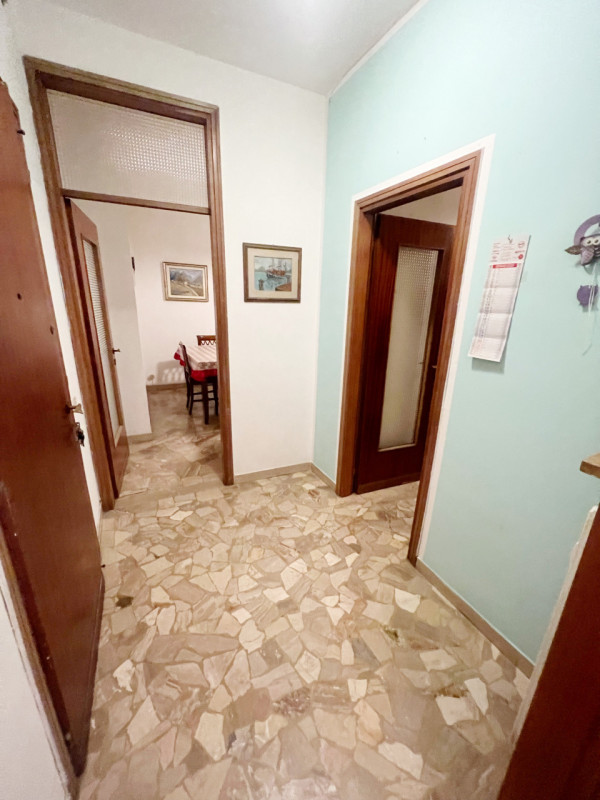 (Per INFO Cristina 3389226442) Situato alla Guizza, vicino a tutti i servizi, comodo al tram e al...