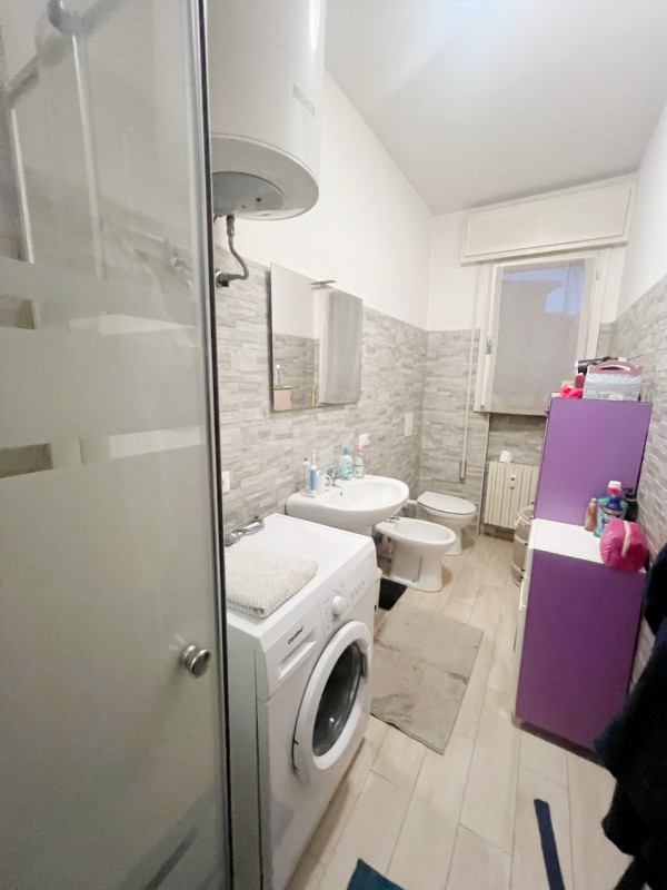 (Per INFO Cristina 3389226442) Situato alla Guizza, vicino a tutti i servizi, comodo al tram e al...